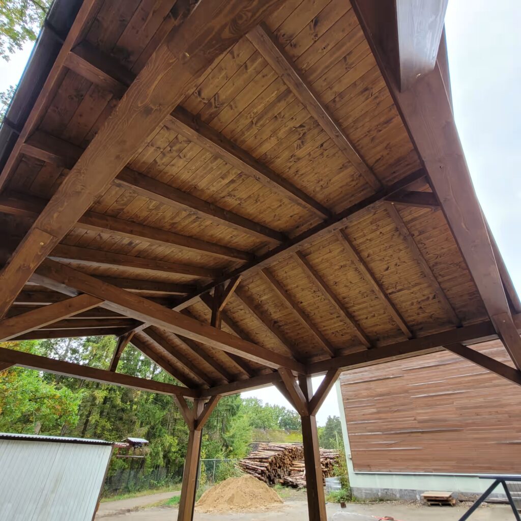 wysoka wiata garażowa, carport